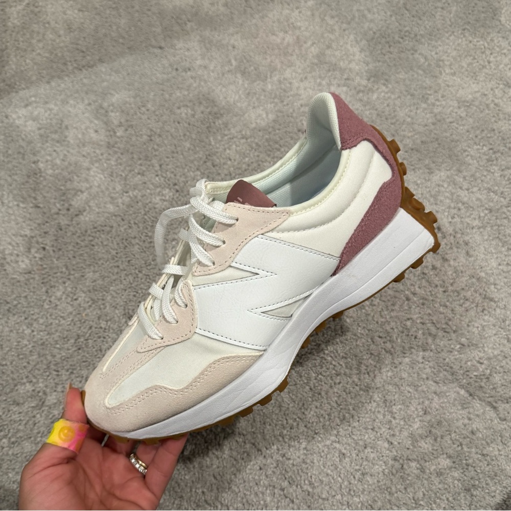 Women’s NB 327 Sneakers